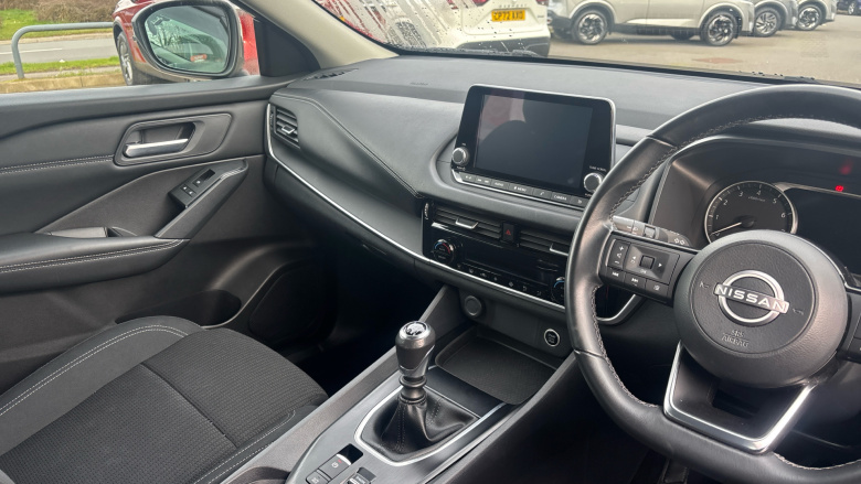 Nissan Qashqai 1.3 DiG-T MH Acenta Premium 5dr Petrol Hatchback